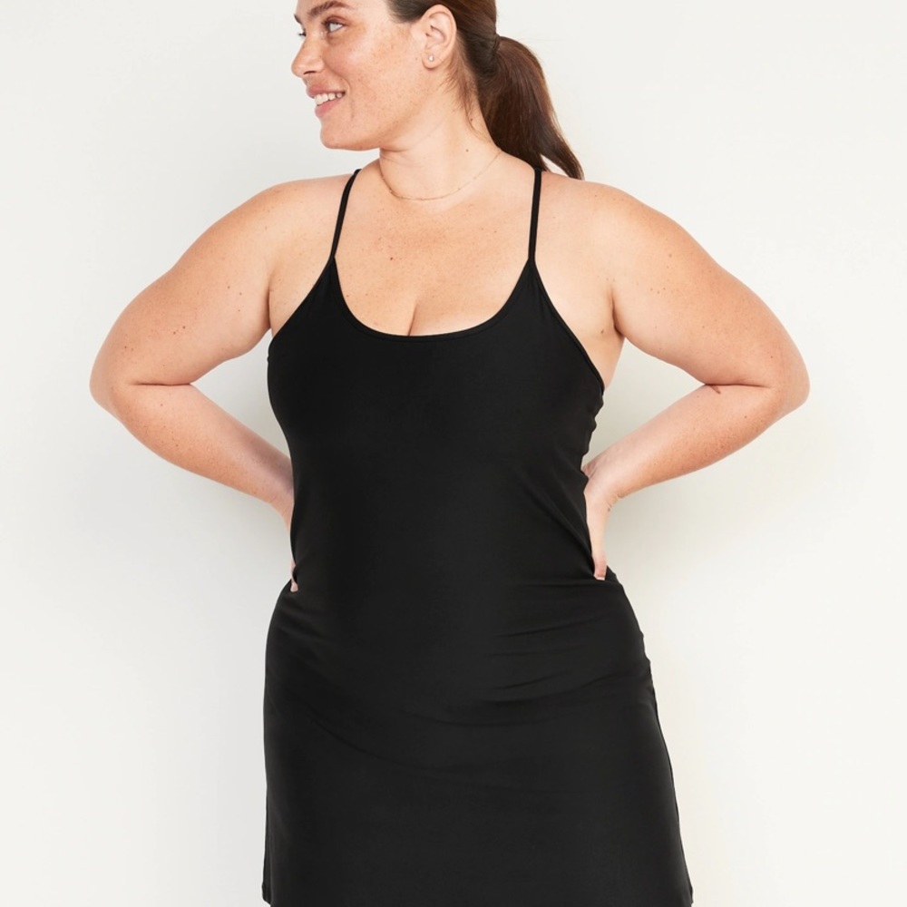 Old Navy Active wear Tennis Dress with Built in Bra. NWT. Best for size 16-18.